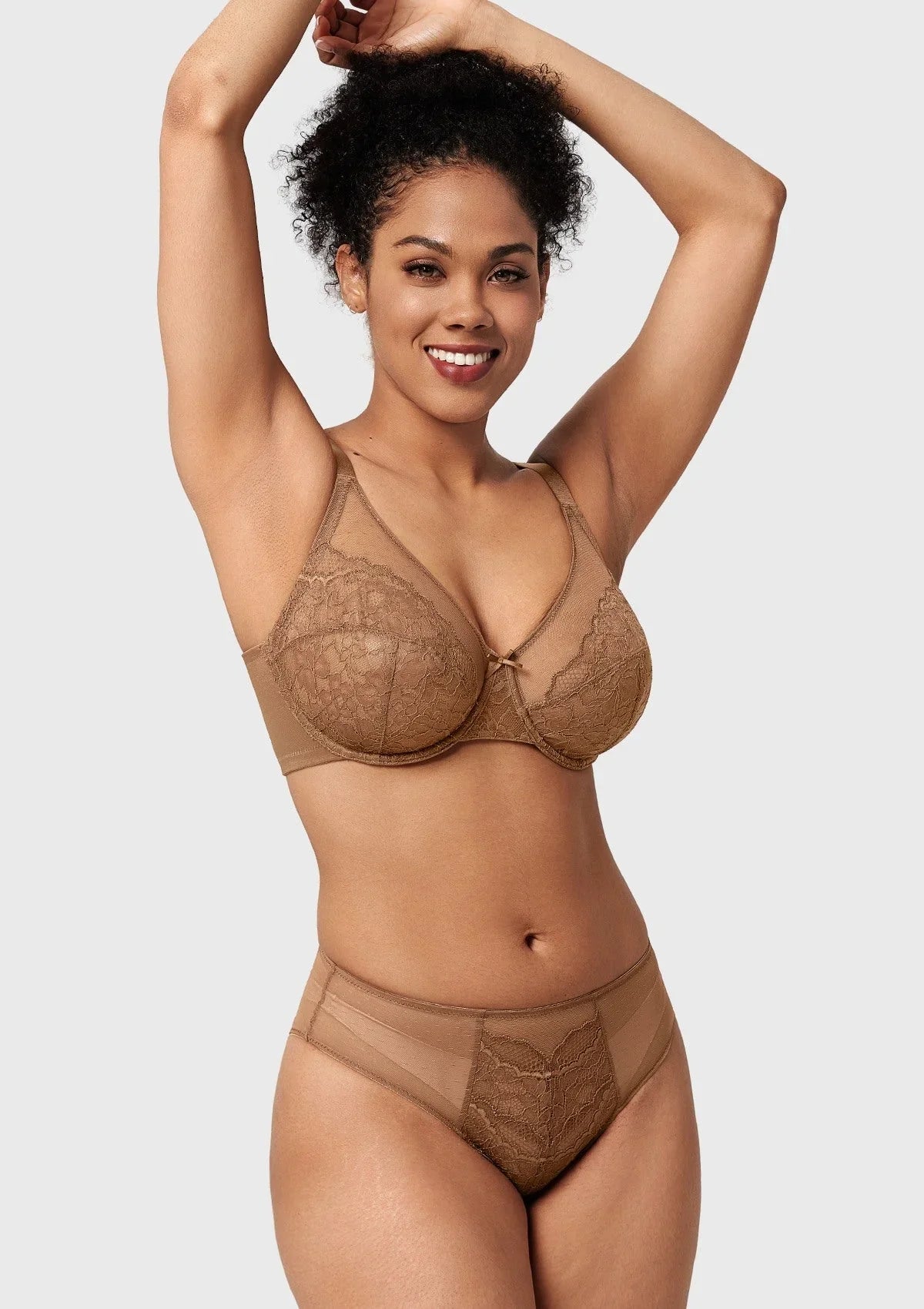 (Cardi B recommends)Enchante White Lace Underwire Bra - HSIA