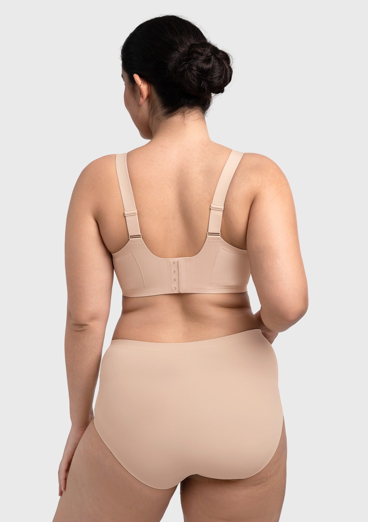 Songful Plus Size Seamless Wireless Supportive Full Coverage Mesh Crossover Bra - HSIA